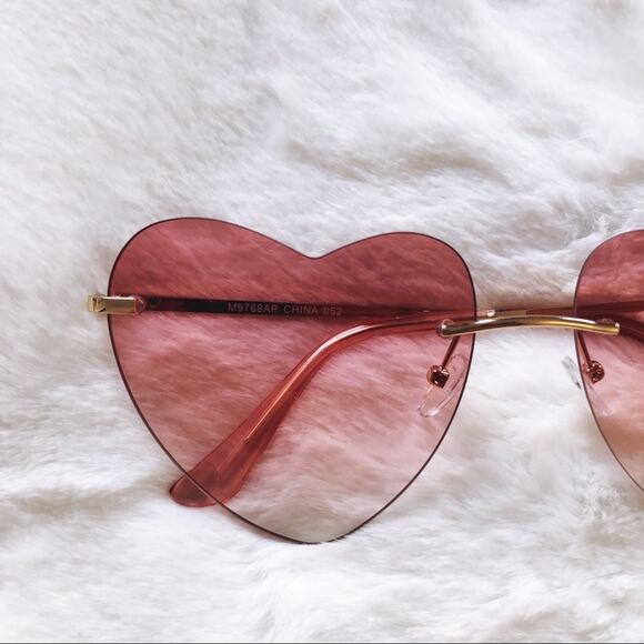 Miley Light Pink Gradient Heart Sunglasses - Picture 2 of 11
